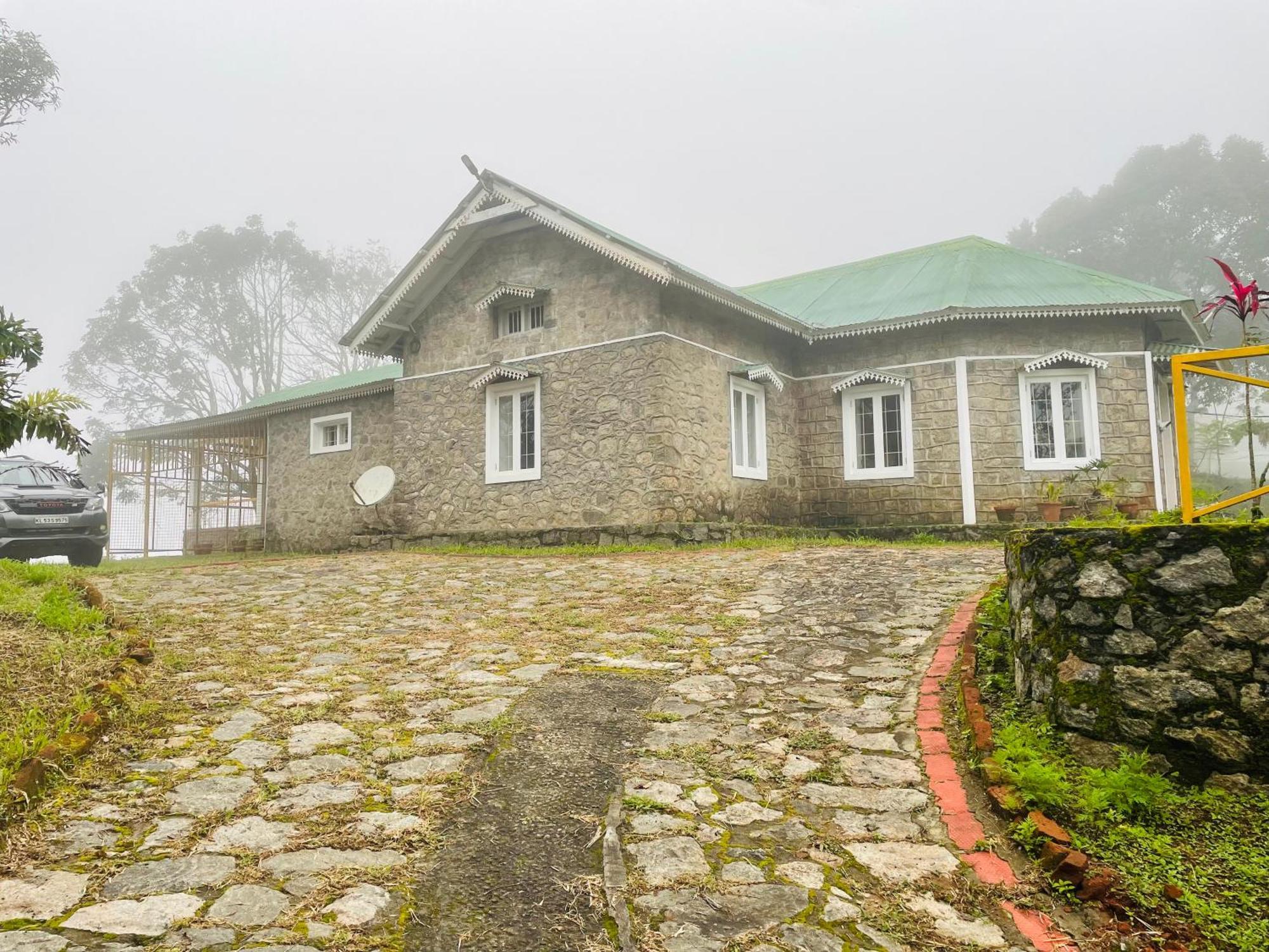 Thottom Stays Private Bungalow Munnar Bagian luar foto